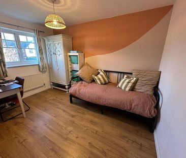 3 Bed Semi-Detached House, Telary Close, L5 - Photo 4