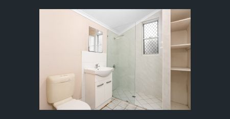 Cute Cottage in quiet location - Photo 4