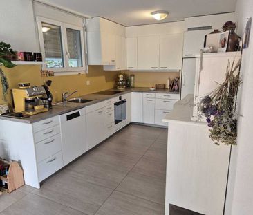 APPARTEMENT DE 3 PIÈCES À KEHRSATZ (BE), MEUBLÉ, TEMPORAIRE - Photo 4