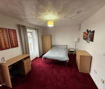 4 bedroom house to rent - Photo 3