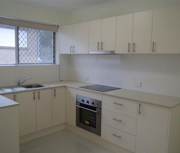 HIGH ON THE HILL - Photo 5