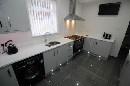 Chermside Road, Aigburth, L17, L4, Chiltern - Photo 2