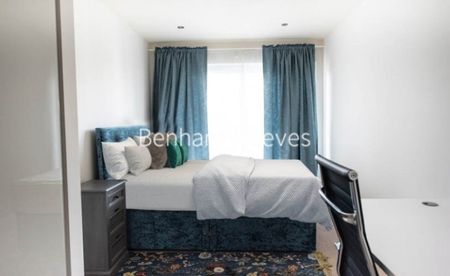 3 Bedroom flat to rent in Boulevard Drive, Colindale, NW9 - Photo 4