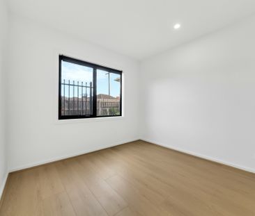 13A First Avenue, Melton South VIC, Belconnen - Photo 6