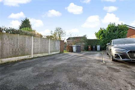 3, Broadcroft Grove, Tingley, Wakefield, West Yorkshire, WF3 1TU - Photo 3