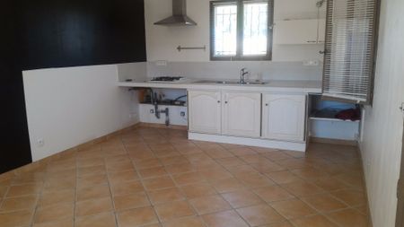 Maison - Aix-En-Provence (13090) - 59.65 m² - - Photo 2