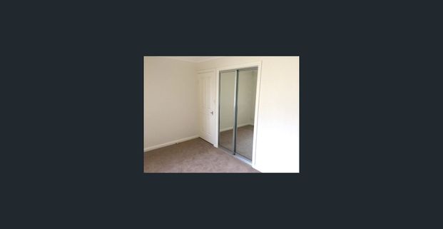 Large open plan townhouse with courtyard - Photo 1