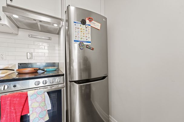 For Lease - 2207 Queen Street Unit# 2, Toronto, Ontario - Photo 1