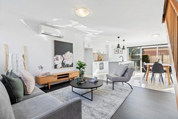 Modern Townhouse in a Perfectly Positioned Location - Photo 1