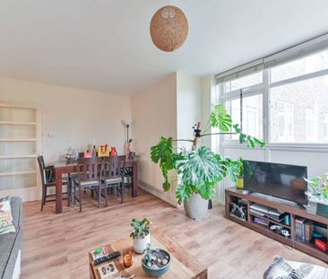 2 Bed Flat, Leys Court, SW9 - Photo 2