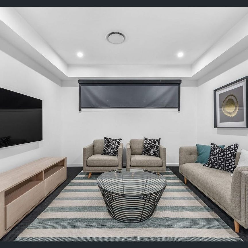 A Masterpiece of Modern Design in East Brisbane - Fully Furnished - Photo 1