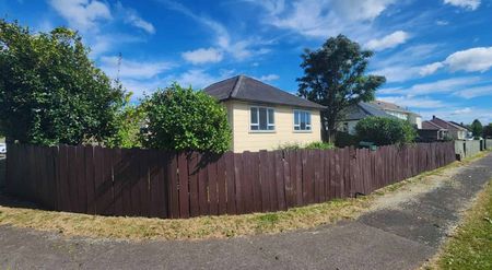 Fresh Paint, Great Location - Photo 2