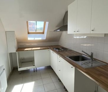 Location Appartement 3 pièces 65m² MONTCENIS 71710 - Photo 2
