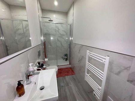 Iron Row, Burley In Wharfedale, Ilkley, West Yorkshire, LS29 - Photo 5