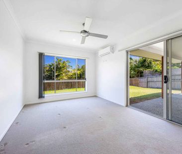 Spacious Family Living Near Beach & School - Photo 2