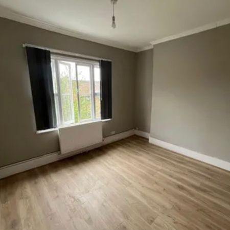 1 Bed Flat, Victorian Grove, N16 - Photo 3