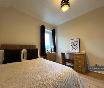 1 bedroom in a house share to rent - Photo 3