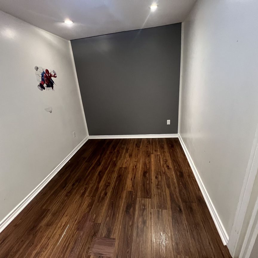 For Lease - 814 Wingarden Crescent Unit# Bsmt, Pickering, Ontario - Photo 1