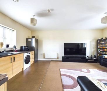 2 bedroom semi-detached house to rent - Photo 2