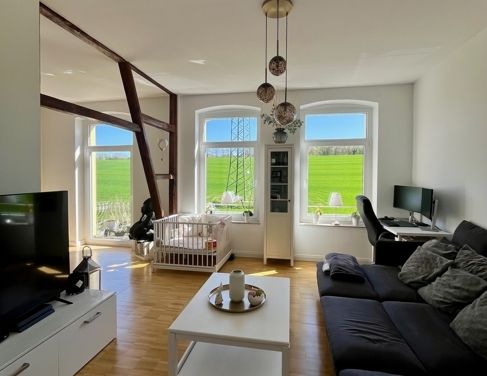 Großzügige,moderne 3-Zimmer-Wohnung mit kleinem Balkon,Gäste-WC, Außenstellplatz in idyllischer Lage - Foto 1