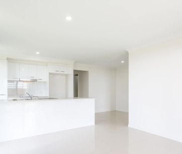 1/10 Langley Close, Redbank Plains QLD 4301 - House For Rent | Domain - Photo 5