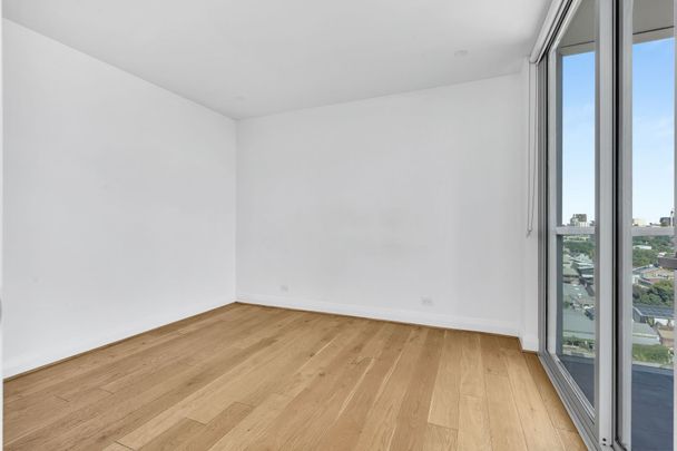 Superb City Living with Panoramic Views - Photo 1