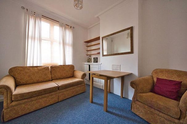 4 bedroom terraced house to rent - Photo 1