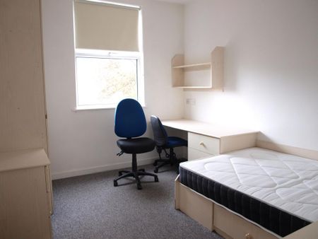 7 bedroom terraced house to rent - Photo 2