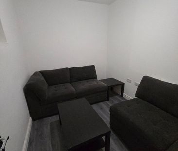 Room in a Shared House, Perry St, BS5 - Photo 2