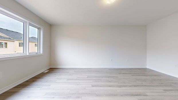 For Lease - 15 Prudhoe Terrace, Barrie, Ontario - Photo 1