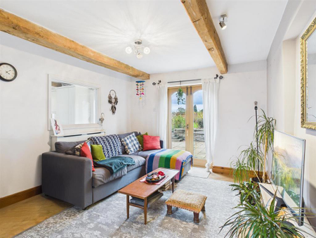 2 bedroom barn conversion to rent - Photo 3