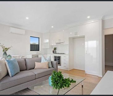 Modern, Low Maintenance & Move In Ready - Photo 2