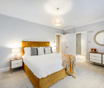 Stafford Court, W8, London - Photo 2