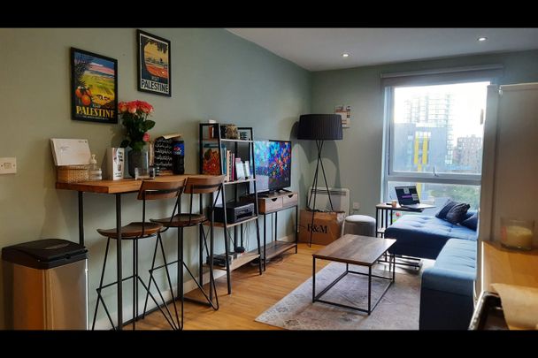 Room in a Shared Flat, Eastbank Tower, M4 - Photo 1