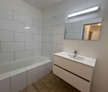 Location Appartement 64m² - Photo 4