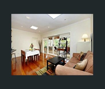 BRILLIANTLY ACCOMODATING IN BAYSIDE!! - Photo 6