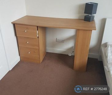 1 bedroom in a house share to rent - Photo 6
