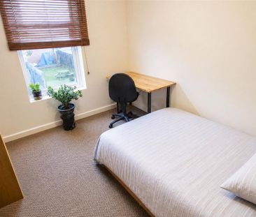 5 bedroom house to rent - Photo 2