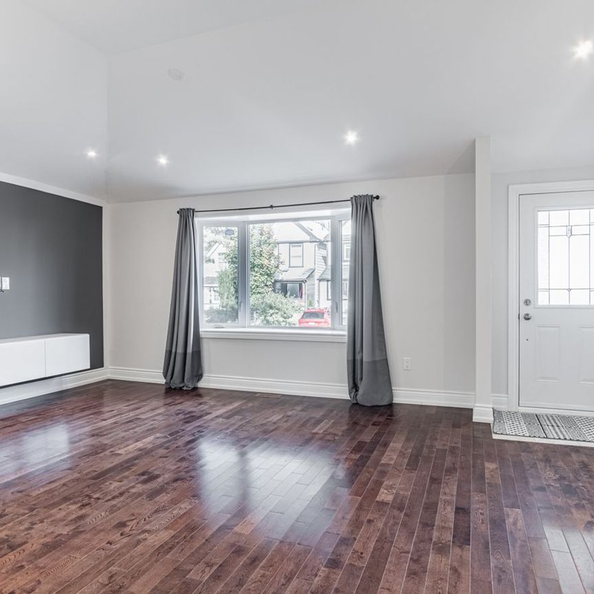 For Lease - 29 Morland Road Unit# Main, Toronto, Ontario - Photo 1