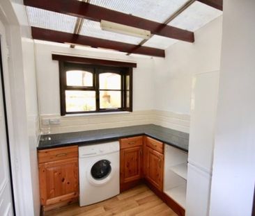 4 bedroom terraced house to rent - Photo 4