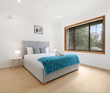 Fully Furnished Family Home 4 Rooms | Walk to Station | Spacious & ... - Photo 4