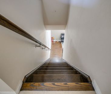 For Lease - 330 Schreyer Crescent, Milton, Ontario - Photo 5