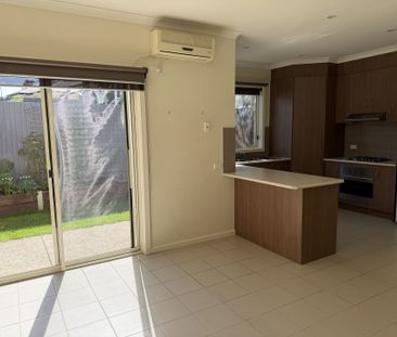 Lovely Unit Surrounded By Park Lands! - Photo 5