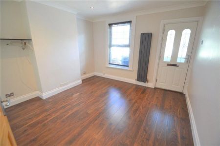 2 bedroom terraced house to rent - Photo 2