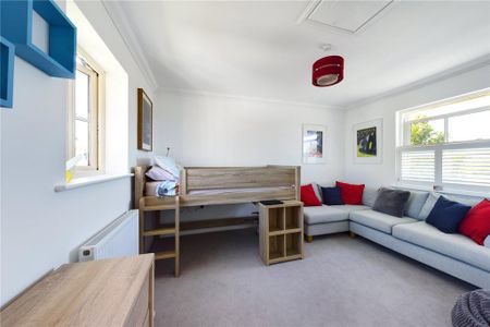 4 bedroom detached house to rent - Photo 5