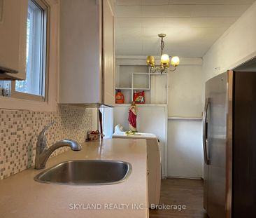 For Lease - 14170 Yonge Street Unit# Unit A, Aurora, Ontario - Photo 2