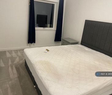1 bedroom in a flat share to rent - Photo 3