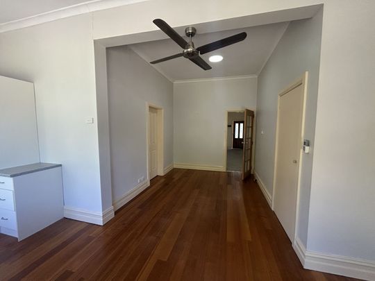 LARGE FAMILY HOME - Photo 1