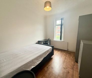 4 bedroom house share to rent - Photo 5