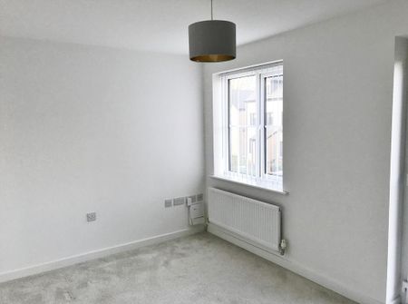 3 bedroom semi-detached house to rent - Photo 2